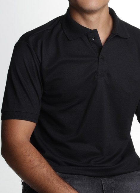 confecção de camisa preta polo masculina com bordado