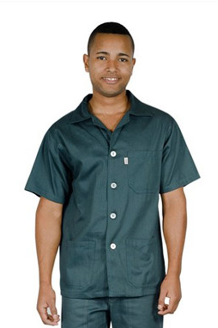 confecção de uniforme de serviços de limpeza geral com bordado